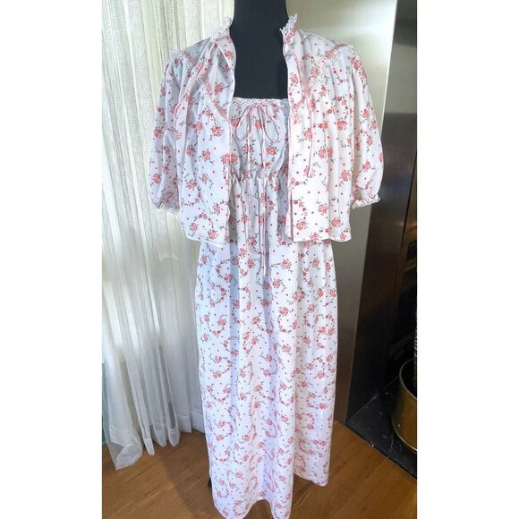 Vintage 1980s peignoir set, white, pink floral, flannel negligee and bed jacket - Picture 2 of 9